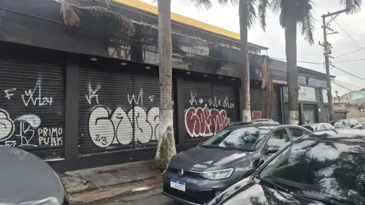 Ponto Comercial para alugar, 210m² no Sítio do Morro, São Paulo