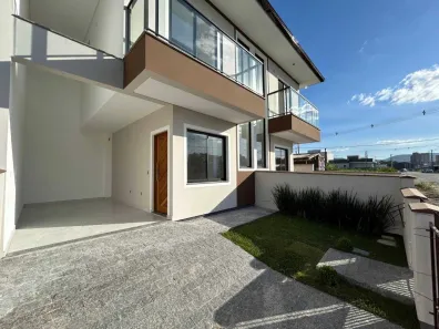 Sobrado com 2 Quartos à venda, 83m² no Bela Vista, Palhoça