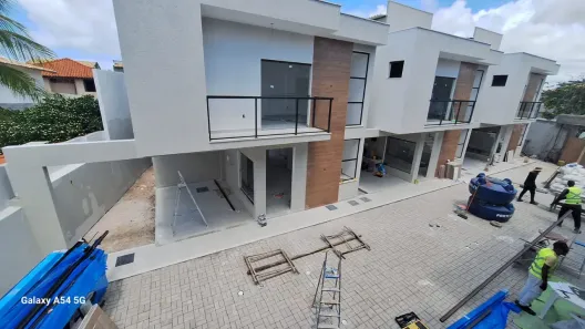 Casa de Condomínio com 4 Quartos à venda, 187m² no Ipitanga, Lauro de Freitas