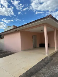 Casa com 5 Quartos à venda, 200m² no Jardim América, Goiânia