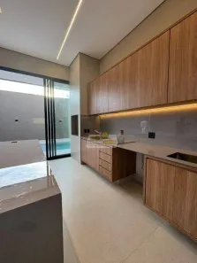 Casa de Condomínio com 4 Quartos à venda, 216m² no Recreio dos Bandeirantes, Uberaba