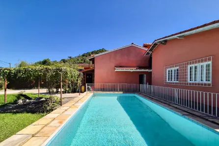 Casa com 6 Quartos à venda, 140m² no Alto, Teresópolis