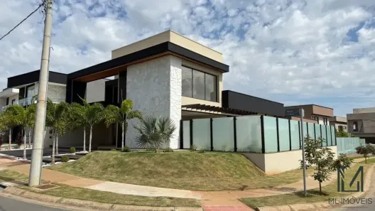 Casa de Condomínio com 4 Quartos à venda, 214m² no Jardim Cristal, Aparecida de Goiânia