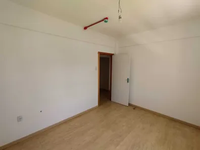 Sala Comercial para alugar, 80m² no Centro Histórico, Porto Alegre