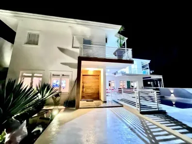 Casa com 5 Quartos à venda, 428m² no São Paulo II, Cotia