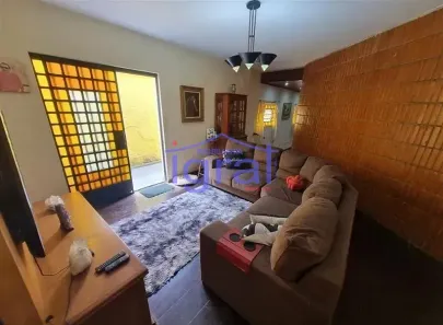 Casa com 5 Quartos para alugar, 210m² no Cidade Vargas, São Paulo