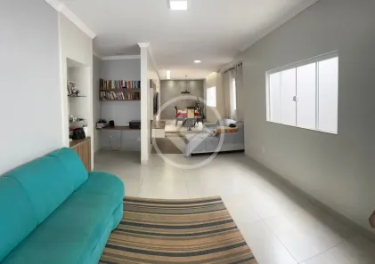 Casa com 3 Quartos à venda, 212m² no Segismundo Pereira, Uberlândia