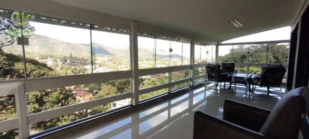 Casa de Condomínio com 4 Quartos à venda, 450m² no Itaipu, Niterói