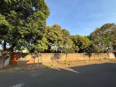 Lote/Terreno à venda, 863m² no Cidade Jardim, Uberaba