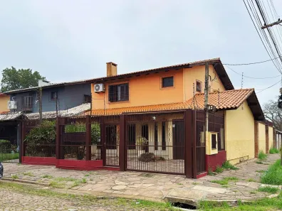 Casa com 3 Quartos à venda, 210m² no Guarujá, Porto Alegre