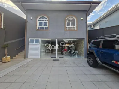 Sobrado com 3 Quartos à venda, 256m² no Jardim Quarto Centenário, Campinas