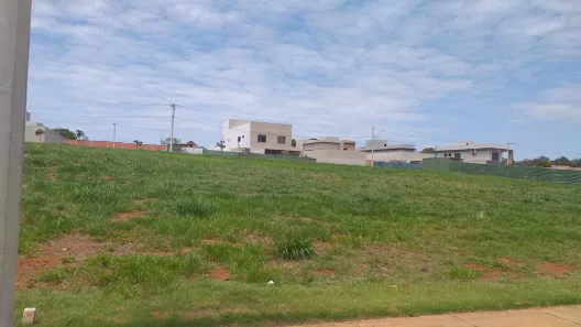 Lote/Terreno à venda, 378m² no Recreio dos Bandeirantes, Uberaba