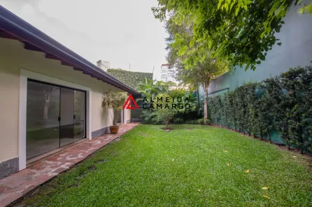 Casa com 3 Quartos para alugar, 600m² no Jardim Europa, São Paulo