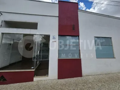 Casa com 3 Quartos para alugar, 154m² no Fundinho, Uberlândia