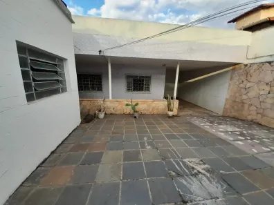 Casa com 3 Quartos para alugar, 300m² no Caiçaras, Belo Horizonte