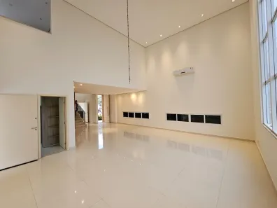 Casa de Condomínio com 3 Quartos para alugar, 300m² no Recanto do Salto, Londrina