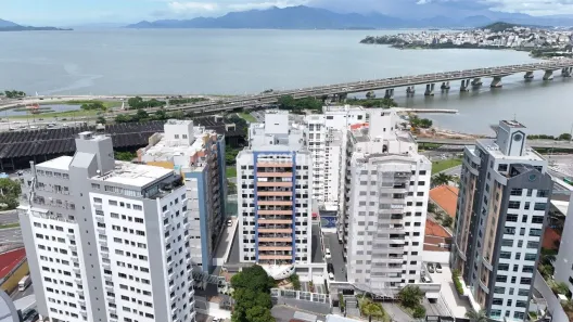 Apartamento com 3 Quartos à venda, 81m² no Centro, Florianópolis