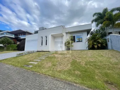 Casa de Condomínio com 2 Quartos para alugar, 185m² no Cacupé, Florianópolis