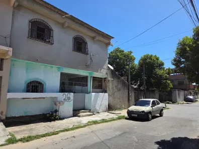 Casa com 3 Quartos à venda, 200m² no Feu Rosa, Serra