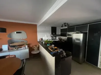 Casa com 3 Quartos à venda, 180m² no Shopping Park, Uberlândia