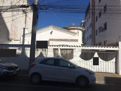 Casa com 3 Quartos para alugar, 360m² no Centro, Montes Claros
