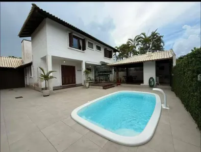 Casa com 4 Quartos para alugar, 250m² no Jurerê Internacional, Florianópolis