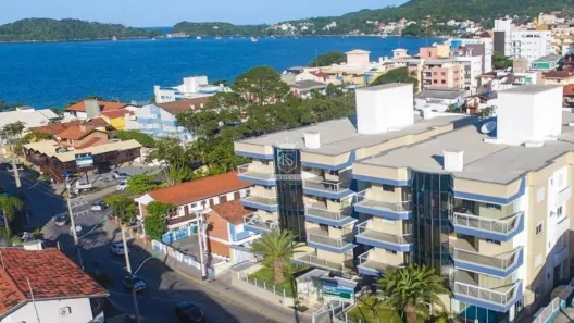 Apartamento com 2 Quartos para alugar, 80m² no Centro, Bombinhas