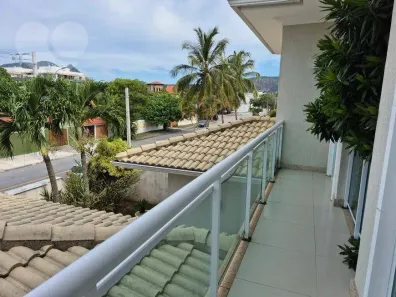 Casa com 4 Quartos à venda, 418m² no Camboinhas, Niterói