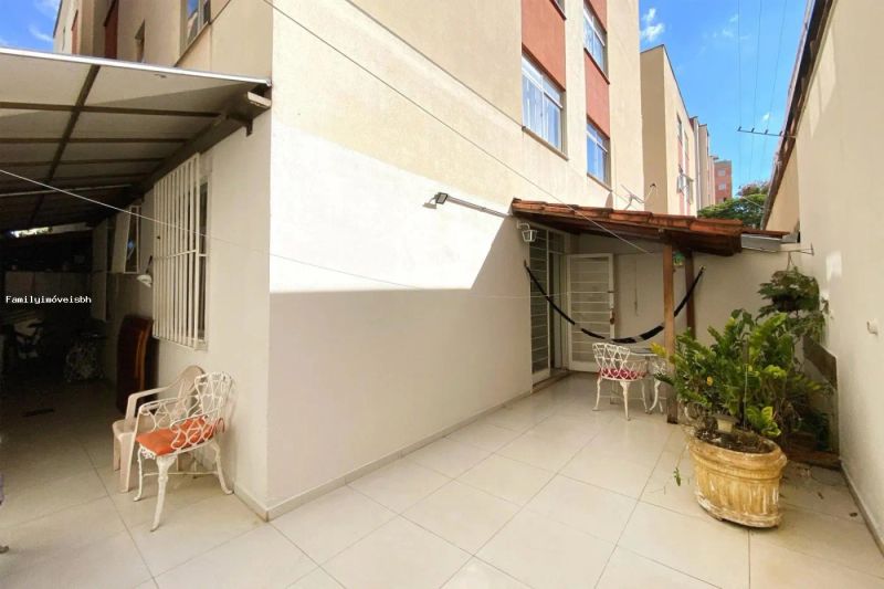 Apartamento com 2 quartos — Sagrada Família, Belo Horizonte