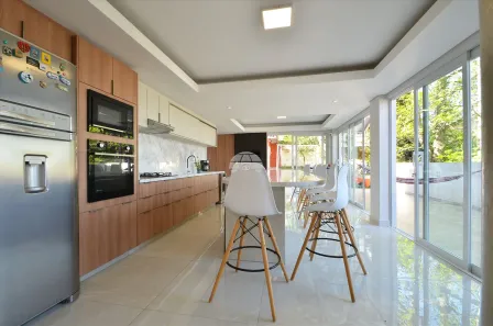 Casa com 3 Quartos à venda, 203m² no Vista Alegre, Curitiba