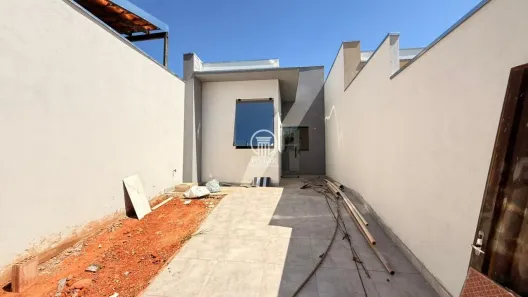 Casa com 2 Quartos à venda, 55m² no Carmelo, Montes Claros