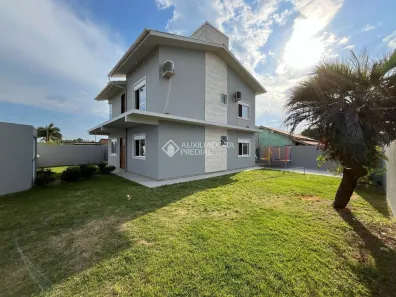 Casa com 3 Quartos à venda, 200m² no Vila Nova, Imbituba