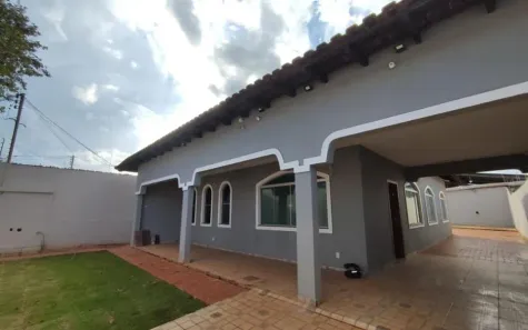 Casa com 3 Quartos para alugar, 216m² no Cabreúva, Campo Grande