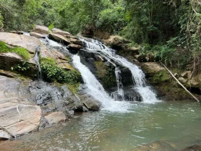 Fazenda/Sítio com 3 Quartos à venda, 65m² no Centro, Córrego do Ouro