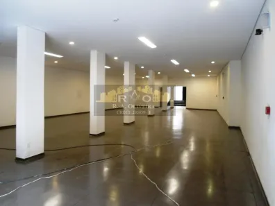 Ponto Comercial para alugar, 239m² no Sé, São Paulo