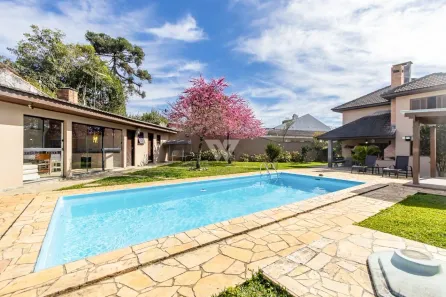 Casa com 5 Quartos à venda, 460m² no Jardim Social, Curitiba