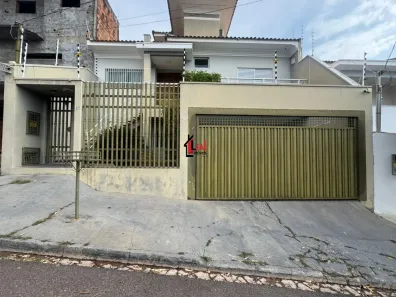 Casa com 3 Quartos à venda, 211m² no Residencial Parque dos Girassóis, Presidente Prudente