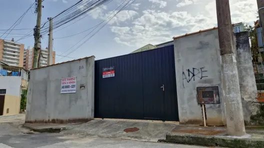 Lote/Terreno à venda, 180m² no Barreiros, São José
