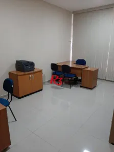 Sala Comercial à venda, 150m² no Centro, Santos