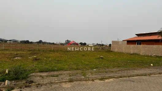 Lote/Terreno à venda, 204m² no Sertão do Trombudo, Itapema