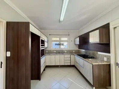 Casa com 3 Quartos para alugar, 150m² no Licorsul, Bento Gonçalves