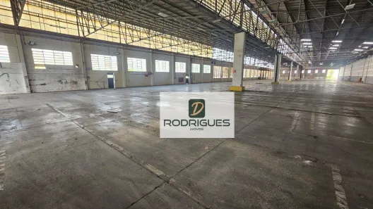 Galpão/Depósito/Armazém para alugar, 2800m² no Canhema, Diadema