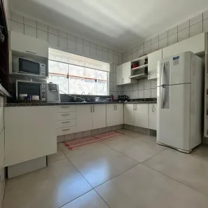Sobrado com 3 Quartos à venda, 270m² no Vila Santa Terezinha, Franca