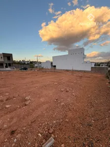 Lote/Terreno à venda, 270m² no Ibituruna, Montes Claros