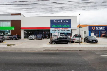 Ponto Comercial para alugar, 303m² no Sítio Cercado, Curitiba