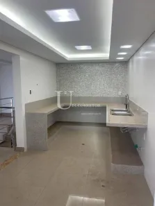 Cobertura com 3 Quartos à venda, 240m² no Santa Mônica, Uberlândia