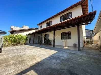 Casa com 4 Quartos à venda, 202m² no Parque Guarani, Joinville