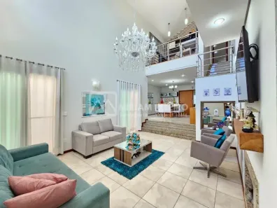 Sobrado com 4 Quartos à venda, 300m² no Operária, Londrina