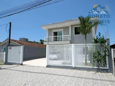 Sobrado com 4 Quartos à venda, 205m² no Riviera, Matinhos