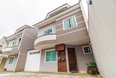 Sobrado com 4 Quartos à venda, 165m² no Xaxim, Curitiba